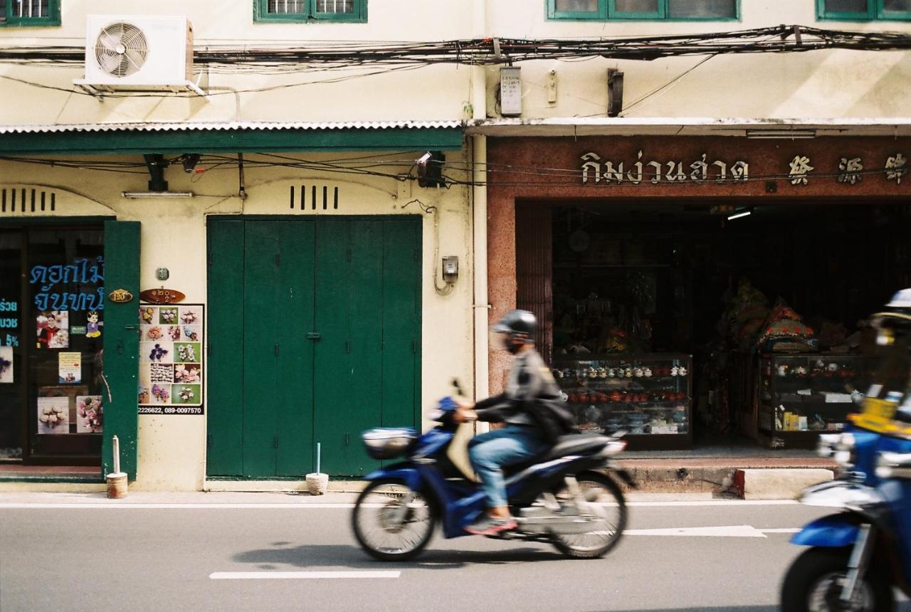 Mojo Old Town Phranakorn Hotel Bangkok Bagian luar foto